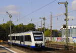 Noch sind die Formsignale in Düsseldorf-Bilk in Betrieb. Aber die Gnadenfrist läuft: Spätestens mit der Eröffnung der Station am Ferngleis im Dezember 2020 schlägt ihr letztes Stündlein. Im Bild VIAS-VT 259 (622 269) als RB 39 Bedburg - Düsseldorf.