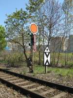 Am Museum Brikettfabrik Herrmannschacht steht dieses Formvorsignal, Zeitz 21.04.09