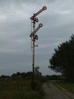 Wenn es nach Plnen der DB-AG und der UBB geht,soll das Ausfahrsignal  E  in Bresewitz nicht mehr als Zierte Ausfahrt Richtung Dar zeigen,denn bis 2016 ist der Wiederaufbau der Darbahn bis nach