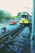 SSB Stuttgart__Zahnradbahn__Noch kann Tw 101 nachts nicht nach Hause, bis die letzten Arbeiten an der Weichensteuerung, die jetzt per E-Antrieb funktioniert, erledigt sind.