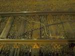 Diese Hobelspäne im Gleis sind von einer SBM 250, einem Schienenhobel der Firma Schweerbau von den Schiene hehobelt worden.