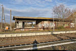 Vor den großen Bauarbeiten noch ein Blick auf den alten Güterschuppen im Bahnhof Angersdorf von der Bahnsteigseite.