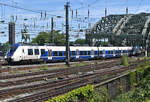 BR 442 NationalExpress Nr. 854, Ausfahrt Hohenzollernbrücke zum Hbf Köln - 12.07.2022