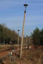 Die  schiefe Laterne  am Bahnbergang Ottendorf-Okrilla Nord, 14.11.2013, 12:05 Uhr