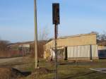 Lichtsignal ins Nirgendwo - Es erinnert an die ehemaligen riesigen Gleisanlangen im Zementwerk Karsdorf; 26.01.2008 