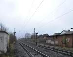 Zwei Singalwiederholer  in Aligse. Fotogrfiert von gesichterten Bahnbergang am 26.01.2011.