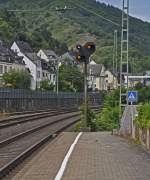 23.08.2013 Boppard Hbf; Ausfahrt von Gleis 1 Richtung Koblenz: Vorsignalwiederholer in der 1948er Bauform fr Lichtvorsignale