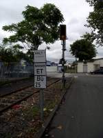 Bahnbergangs Signal am 08.09.13 in Frankfurt Osthafen 