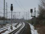 Ausfahrsignale und Vorsignalwiederholer in Richtung Stralsund von Velgast am 02.Februar 2014.