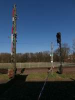 Alt und Neu! Hier stehen 2 Generationen an Signalen am Straßenbahn Museum Thielenbruch.