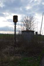 Gegenlicht Aufnahme auf den ehemaligen Bü vom Bahnhof Ederen.....an der ehemaligen  Kbx 425e, der ehemaligen Jülicher Kreisbahn.....Sonntag 22.3.2015