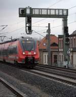 Typische Signalbrücke  an den Fernbahngleisen Höhe Haltepunkt Dresden Trachau.