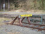 Im thüringischen Bahnhof Oberhof ist dieser Prellbock zufinden.Aufgenommen am 24.April 2022.