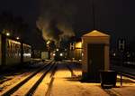 NE 5 am Bahnsteig in Radebeul Ost.