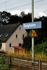 Bahnhofschilder in Roigheim aufgenommen am 17.8.2020  