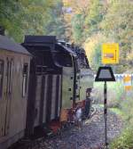 Ne 1 , eine Trapeztafel vor dem Bahnhof  Mgdesprung der HSB. 13.10.2013 14:28 Uhr 