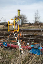 Akustisches und optisches Warnsignal, dass die Arbeiter im Gleis vor Zugfahrten warnt.