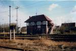 Das Fahrdienstleiterstellwerk B1  in Barth im April 1997.