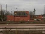 Das Stellwerk NEUSS Nf  am Neusser Hauptbahnhof.