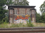 Ungenutzt und zugenagelt das Stellwerk in Fredersdorf(b.Berlin)am 14.September 2014.