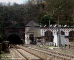 Tunnelportal des ca. 4200 m langen Kaiser–Wilhelm–Tunnels in Cochem an der Mosel 2006.