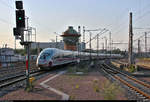 Nachschuss auf 403 514-3 (Tz 314  Bergisch Gladbach ) alias  Der kleine ICE  als ICE 1633 (Linie 15) von Frankfurt(Main)Hbf nach Berlin Gesundbrunnen, der Halle(Saale)Hbf auf Gleis 8 verlässt.