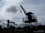 Kohle-und Wasserkran bei bewolktem Himmel in Darmstadt-Kranichstein 2006.
