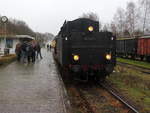 Mit Tender voraus steht 01 1075 von SSN mit einem Sonderzug von Simpelveld(NL) nach Schin-op-Geul(NL).