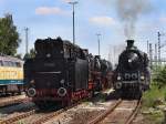 Die Bayerische S 3/6 und die 01 1066 am 21.08.2010 beim Bahnjubilum 175 Jahre Deutsche Eisenbahn in Nrnberg Gostenhof. 