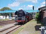 Aus Platzgründen wurde der Sonderzug Leipzig-Putbus,am 10.Juni 2017,wieder in Bergen/Rügen abgestellt.Zusammen mit der 118 770 mußte die 01 0509 an der Nordeinfahrt in Bergen/Rügen