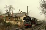 Es mu nicht immer Sonne sein...
01 0509 bei der Durchfahrt Langebrck am 27.03.2010