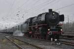 01 150 mit Rheingoldzug in Schwerte (Ruhr) und fuhr weiter nach Willingen, Februar 2016.