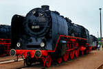 Dampflok 01 005 am 28.08.1990 auf der Fahrzeugausstellung im Bw. Magdeburg Hbf.