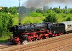 In tadellosem Zustand präsentierte sich die 01 202 des schweizer Vereins 01 202 beim Dampfspektakel, hier bei der Ausfahrt aus Landau am 31.05.2014