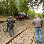 Fotografen faszinieren (nicht nur) bei Eisenbahnveranstaltungen durch ihren Einfallsreichtum, DAS Bild in den  Kasten  zu bekommen.