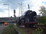 Anlsslich des Eisenbahnfestes in Neustadt an der Weinstrae, pendeln zwischen dem 29.09.07 und dem 30.09.07 historische Zge zwischen Heidelberg bzw. Ludwigshafen und Neustadt. 01 533 ist hier bei Rangierarbeiten in Ludwigshafen zu sehen, 29.09.07.