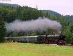 01 1066 der UEF mit dem DPE 88345 (Hausach-Rottweil) am Hippensbachtunnel 12.7.09