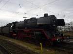 Am heutigen 6.12.2009 war die BR 01 066 mit dem Nikolaus Sonderzug rund um Mnchen unterwegs. Fotografiert in Mnchen Ost