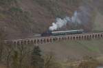 Ein Dampfsonderzug, Koblenz Hbf - Saarbrcken Hbf, befhrt gerade den Pndericher Hangviadukt. Der Sonderzug fuhr anlsslich der Feier  175 Jahre Deutsche Eisenbahn  bzw. des  Dampfspektakels . Das Wetter spielte leider berhaupt nicht mit. 04.04.2010