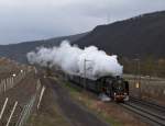 01 118 mit D 86065 (Koblenz Hbf - Trier Hbf) am 4. April 2010 bei Pommern.