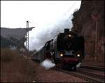 Am Morgen des 03.04.2010 konnte auf der Saarstrecke sdlich von Trier die 01 118 mit ihrem Zug auf dem Weg nach Saarbrcken Hbf abgelichtet werden.