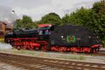 01 118 der Historischen Eisenbahn Frankfurt/M. am 01.09.2012 beim Roll-Out nach erfolgter Instandsetzung im Dampflokwerk Meiningen in den Bahnhof Meiningen.