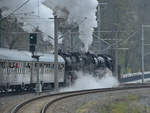 Ab Tharant waren die beiden Dampflokomotiven 50 3648-8 & 03 2155-4 für den Rest der Strecke nach Dresden aneinandergekoppelt.