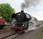 Traditionsgemeinschaft Bw Halle 03 1010 als Ersatz für 50 3552 aus Hanau verlässt mit Sonderzug nach Stockheim zum Bahnhofsfest am 24.04.16 Hanau Hbf