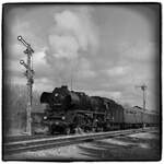 DAMPFWOLKEN rund um SAALFELD: Vom 27.03.2026 bis 06.04.2026 war Wedler & Franz Logistik wieder mit ihrer Dampflok 03 2155-4 in Thüringen unterwegs. Alle Fahrten starteten in Saalfeld/Saale. Hier ist WFL 03 2155-4 am 29.03.2026 in Pößneck oberer Bahnhof zu sehen.