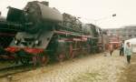 Sie war die letzte 03 die im Bw Stralsund blieb.Die nicht betriebsfhige 03 1090 auf einer Lokausstellung im Juli 1998 in Wismar.Heute steht die Lok im Eisenbahnmuseum in Schwerin.