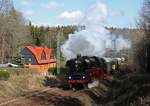 Anllich 150 Jahre Tharandter Rampe kam es am 01.04.2012 zu einer besonderen Fahrt von Dresden Hbf. nach Freiberg/Sachs. Aus  Mit 6 Zylindern ber die Rampe  wurde dann allerdings mit 2 x 3 Zylindern ber die Rampe. Leider waren beide Zge am markantesten Fotopunkt der Strecke nicht auf gleicher Hhe, soda nur zwei Einzelaufnahmen mglich waren. Hier auf dem linken Gleis 03 1010 aus Halle. 