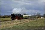 Die formschne Schnellzugdampflok 03 2155, dampft mit einem Sonderzug, von Meiningen wieder retour nach Weimar. Immelborn 13.04.2013 