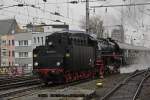 03 2155-4 fuhr am 30.11.2013 in den Kölner Hbf ein.