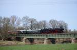 WFL 03 2155-4 bei Großbothen/Kössern auf der Muldebrücke, Rückfahrt von Weimar nach Nossen 12.04.2015 (Foto von A.K.)